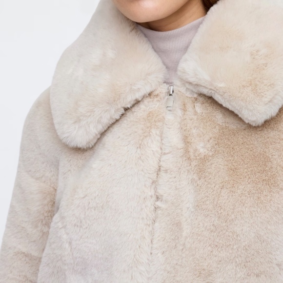 Gap Factory Relaxed Recycled Faux Fur Jacket Natural Large NWT - Picture 3 of 6